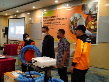  Bimtek Pengendalian Kebakaran Lahan Perkebunan, Tiga KTPA Dapat Bantuan